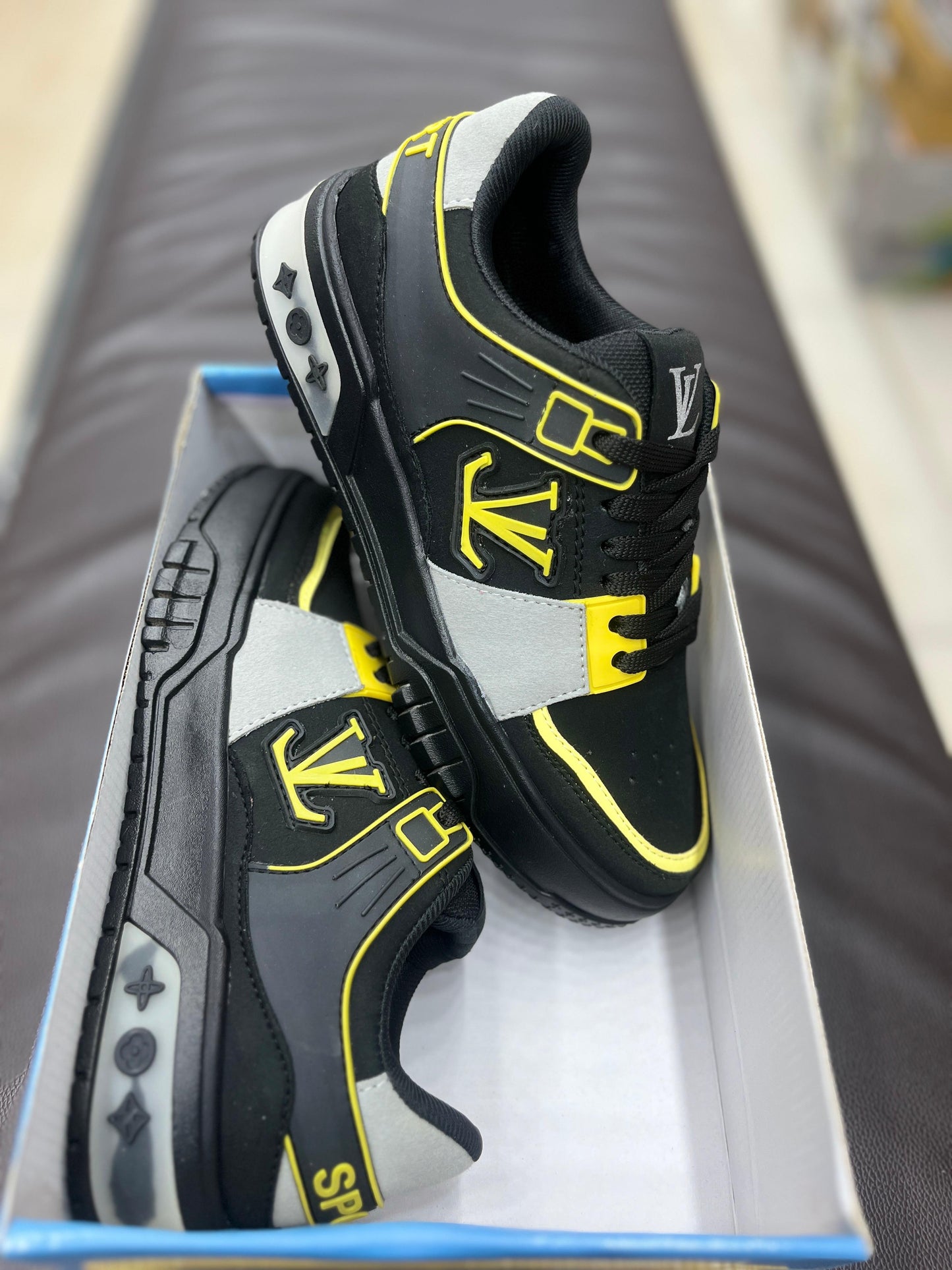 2 pair shoe 1500 /
