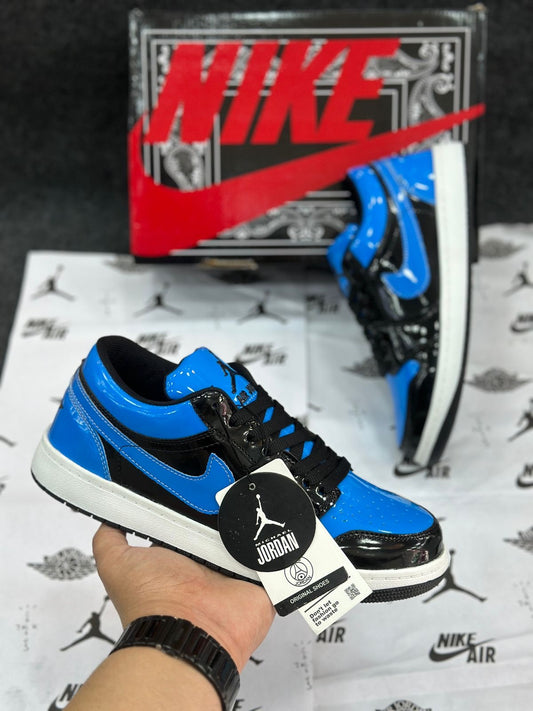 NIKE AIR JORDAN LOW