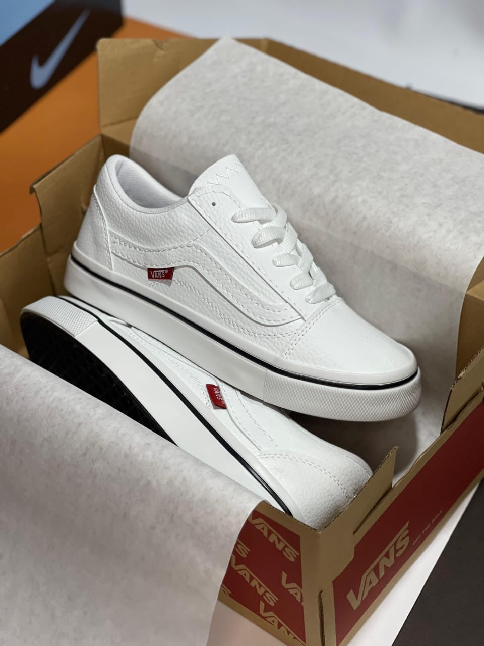 Buy 999/- one shoe get another one free✅📦
