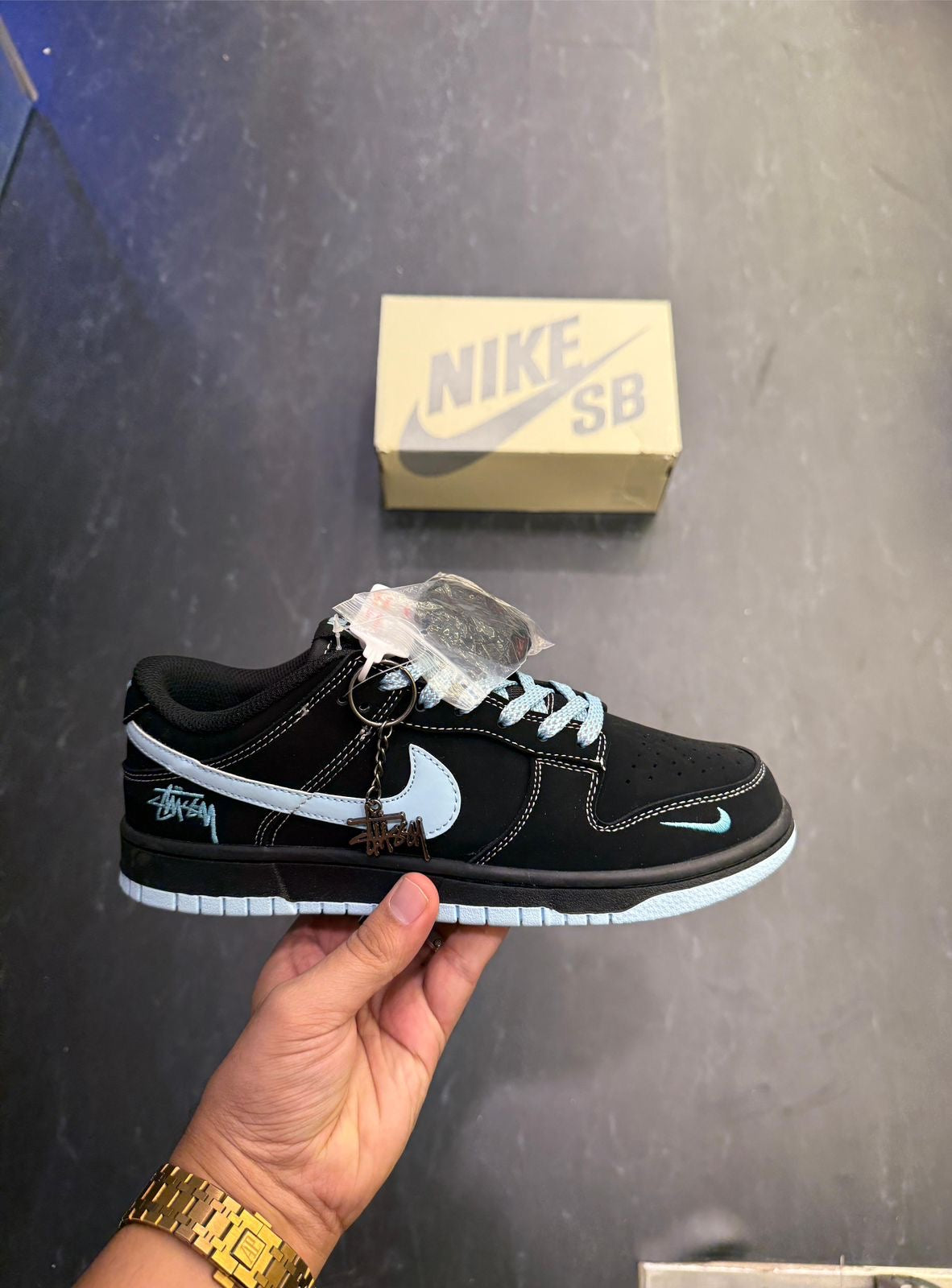 NIKE SB DUNK 2025 STUSSY BLACK SILVER