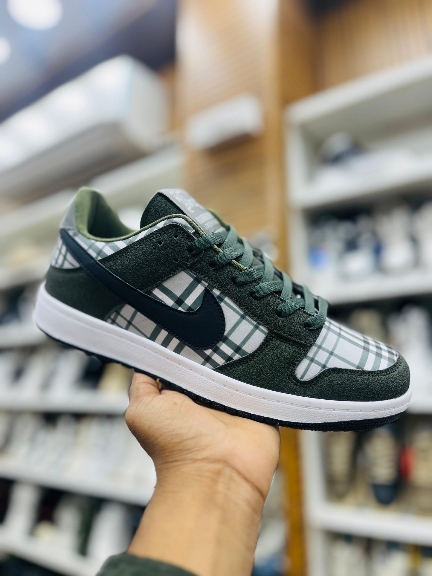 BURBERRY 7a