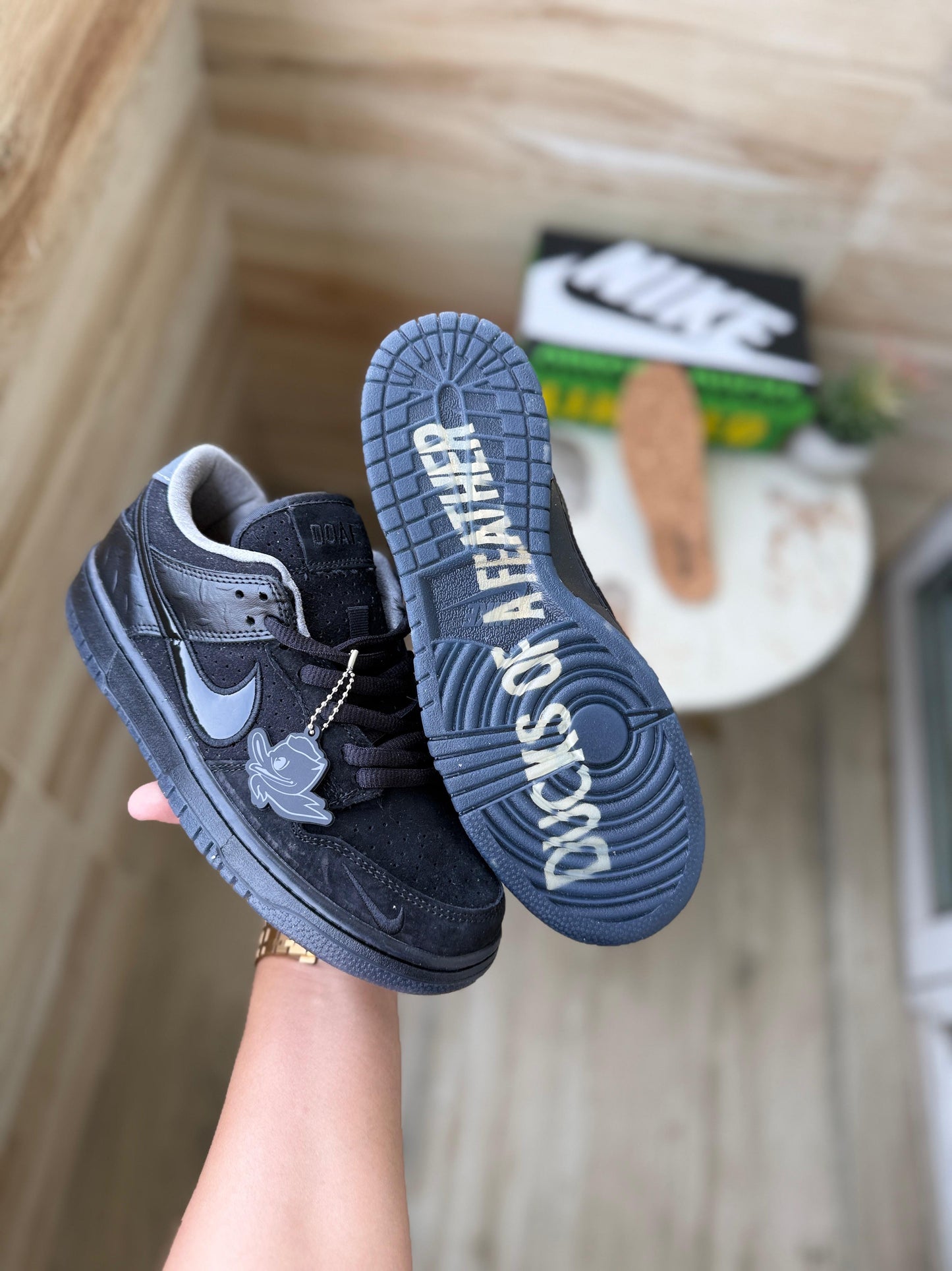 NIKE SB DUNK WHAT THE DUCK LIMITED EDTN
