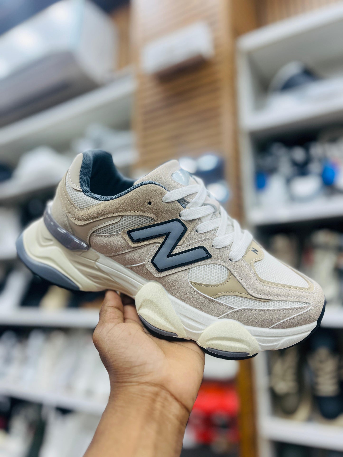NEW BALANCE