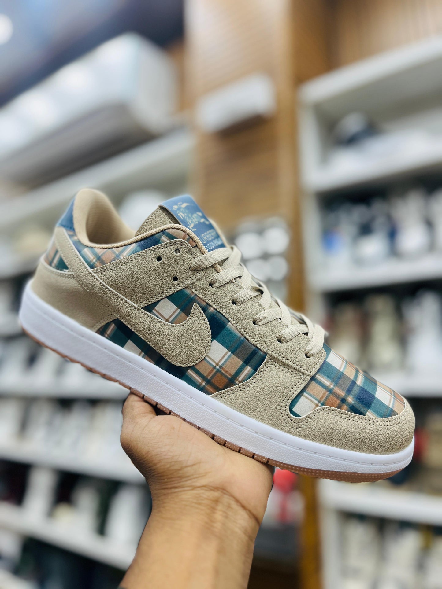 BURBERRY 7a