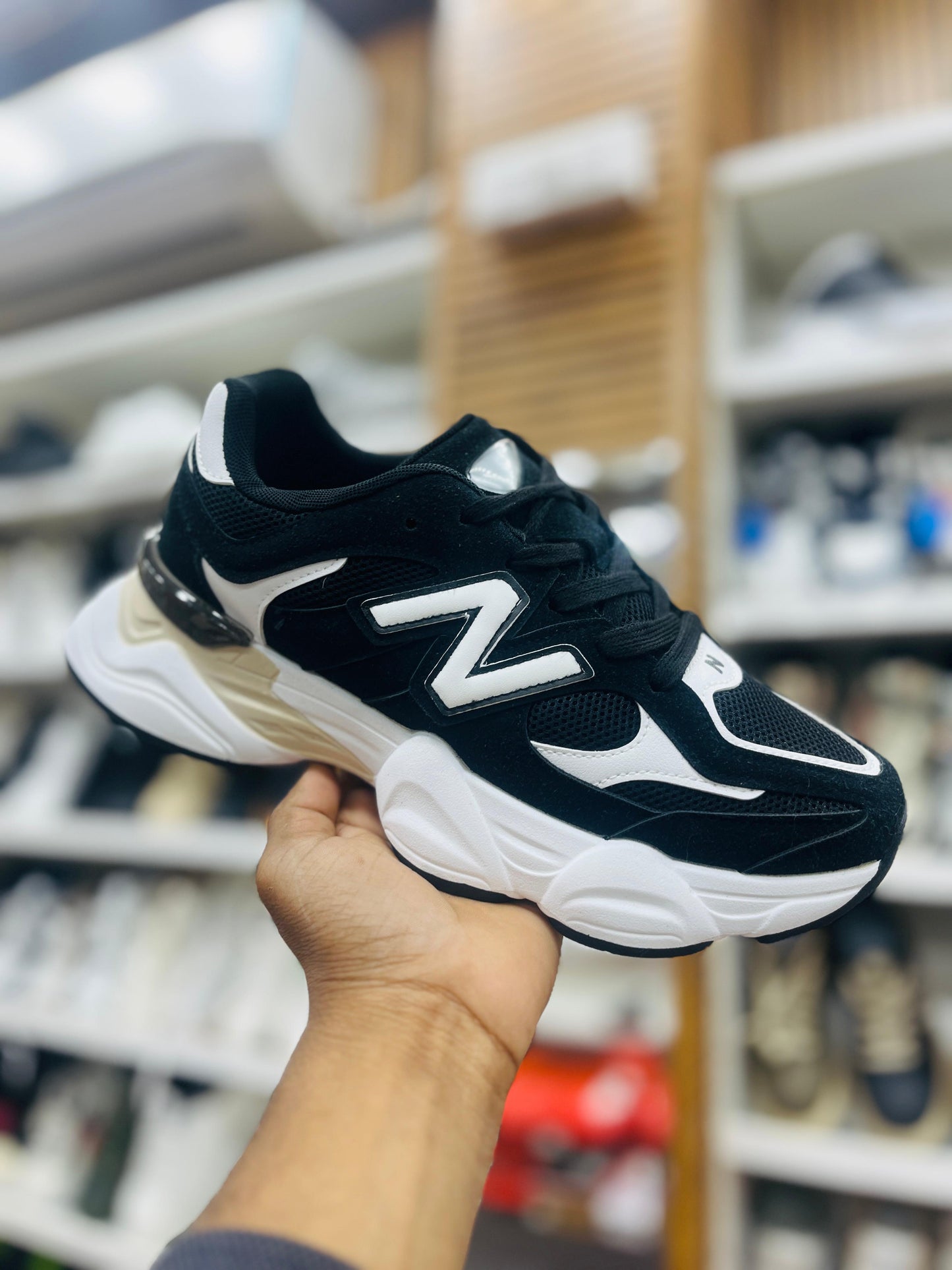 NEW BALANCE
