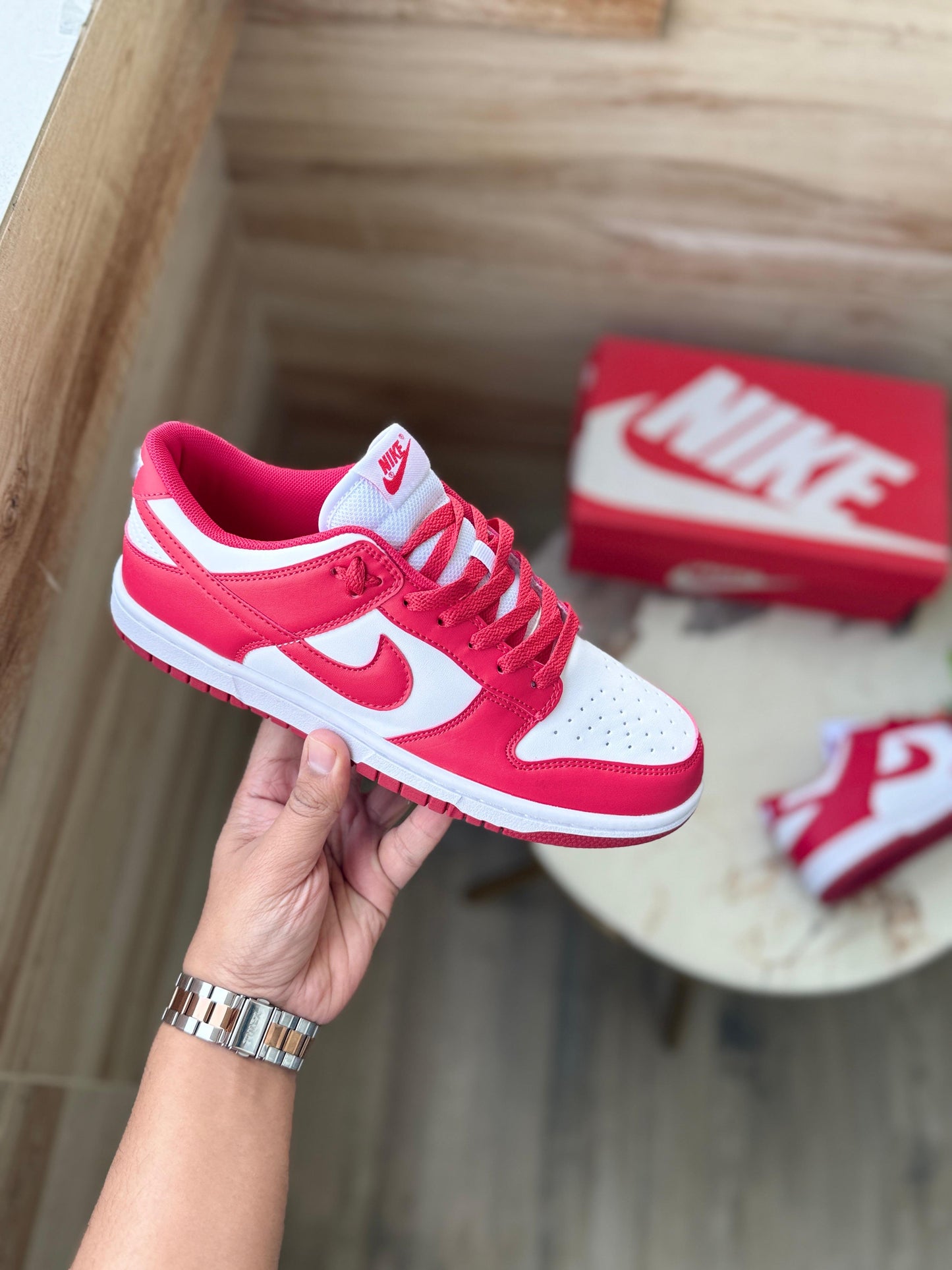 NIKE SB DUNK GYM RED
