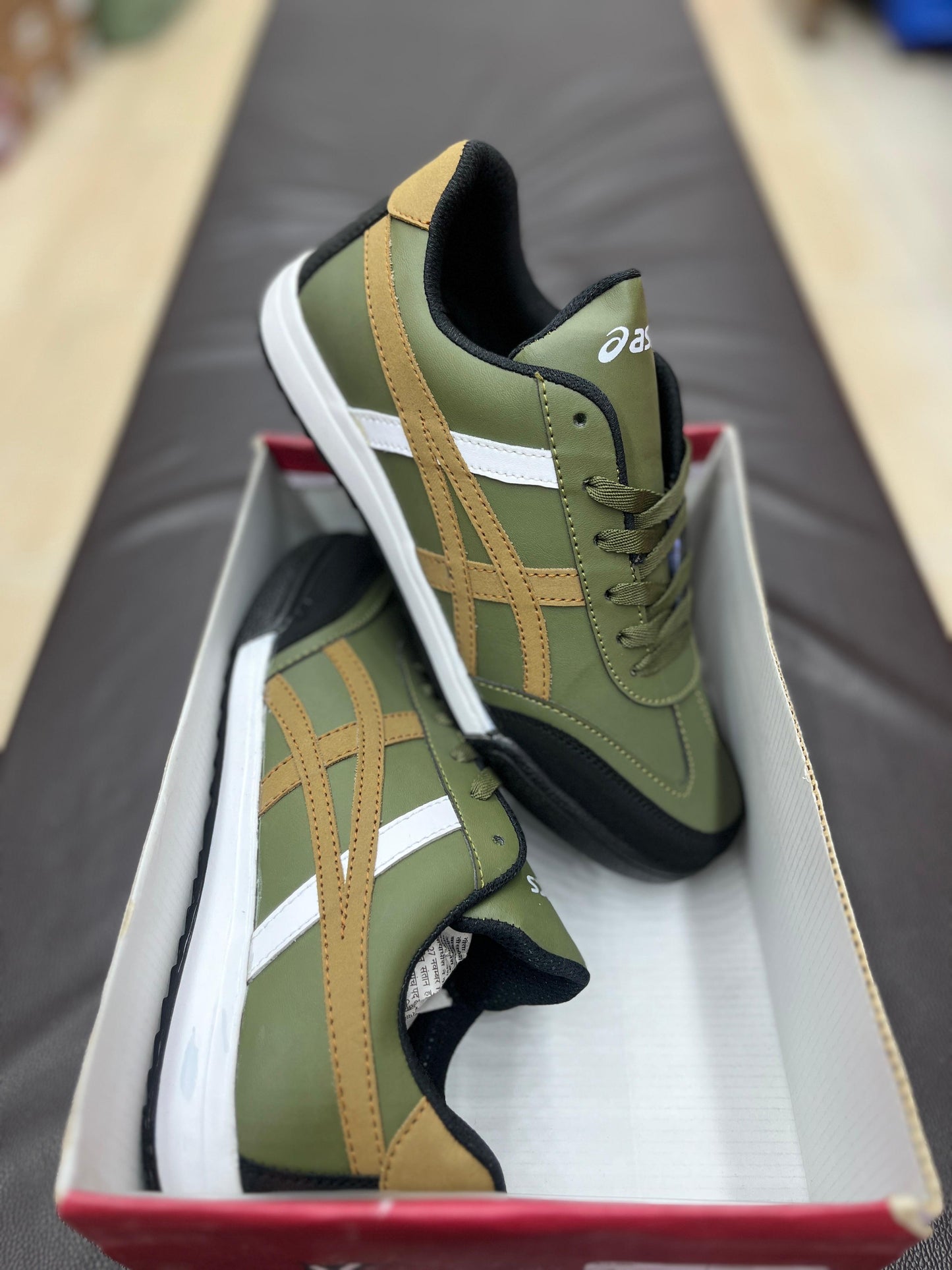 ASICS
7a