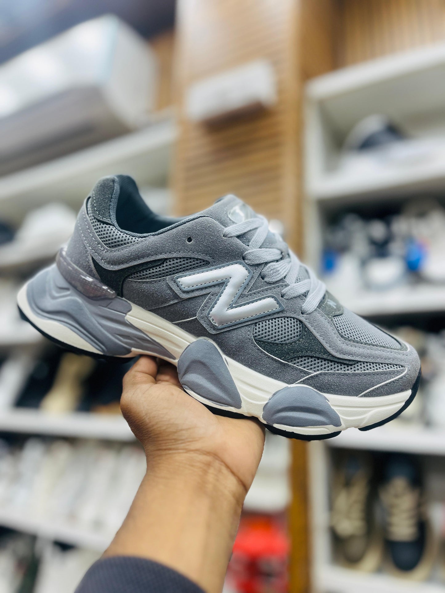 NEW BALANCE