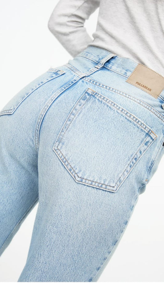 Pull&Bear Brand
High waist Straight leg Jeans