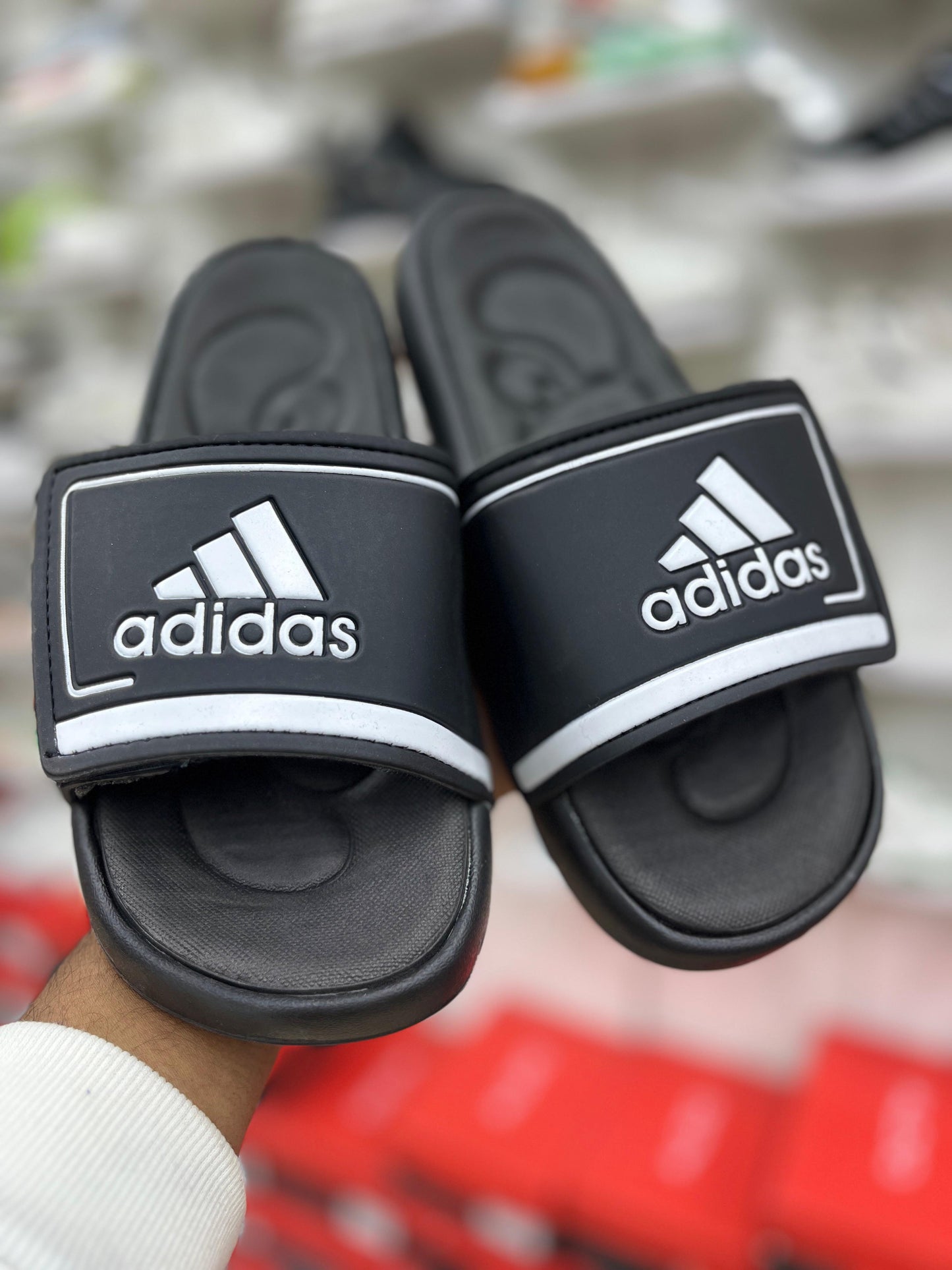 Adidas slipper 7a