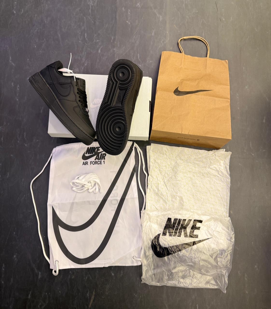 NIKE AIRFORCE 1 SEMI UA