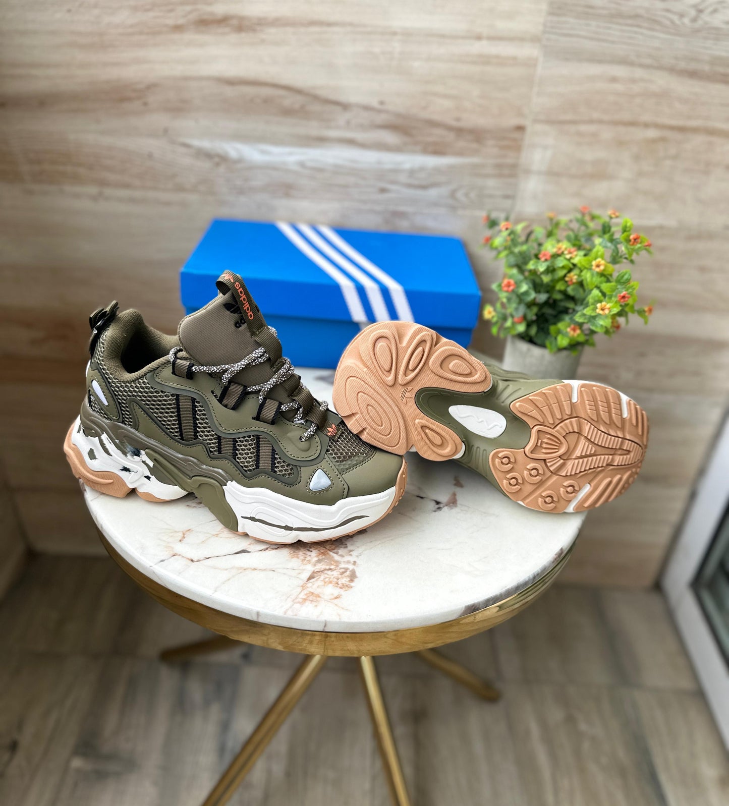 ADIDAS ORIGINALS OZTHEMIS