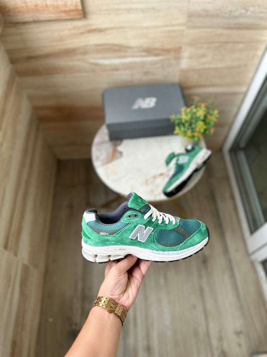 NEW BALANCE 2002R PROTECTION GREEN