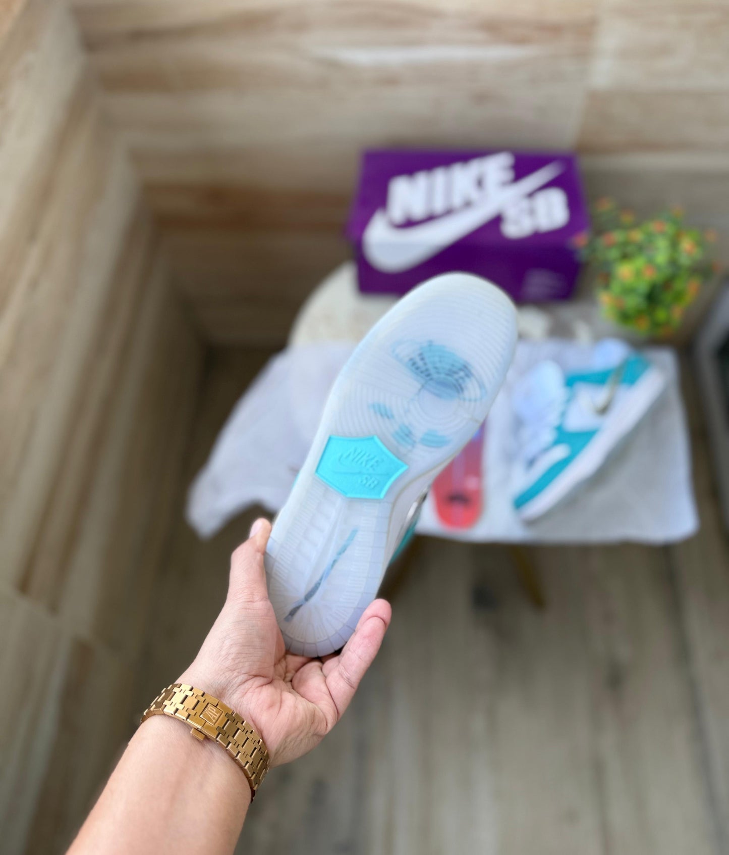 NIKE SB DUNK APRIL