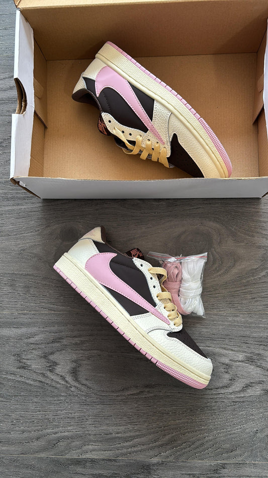 NIKE AIR JORDAN TRAVIS SCOTT LOW GIRLS