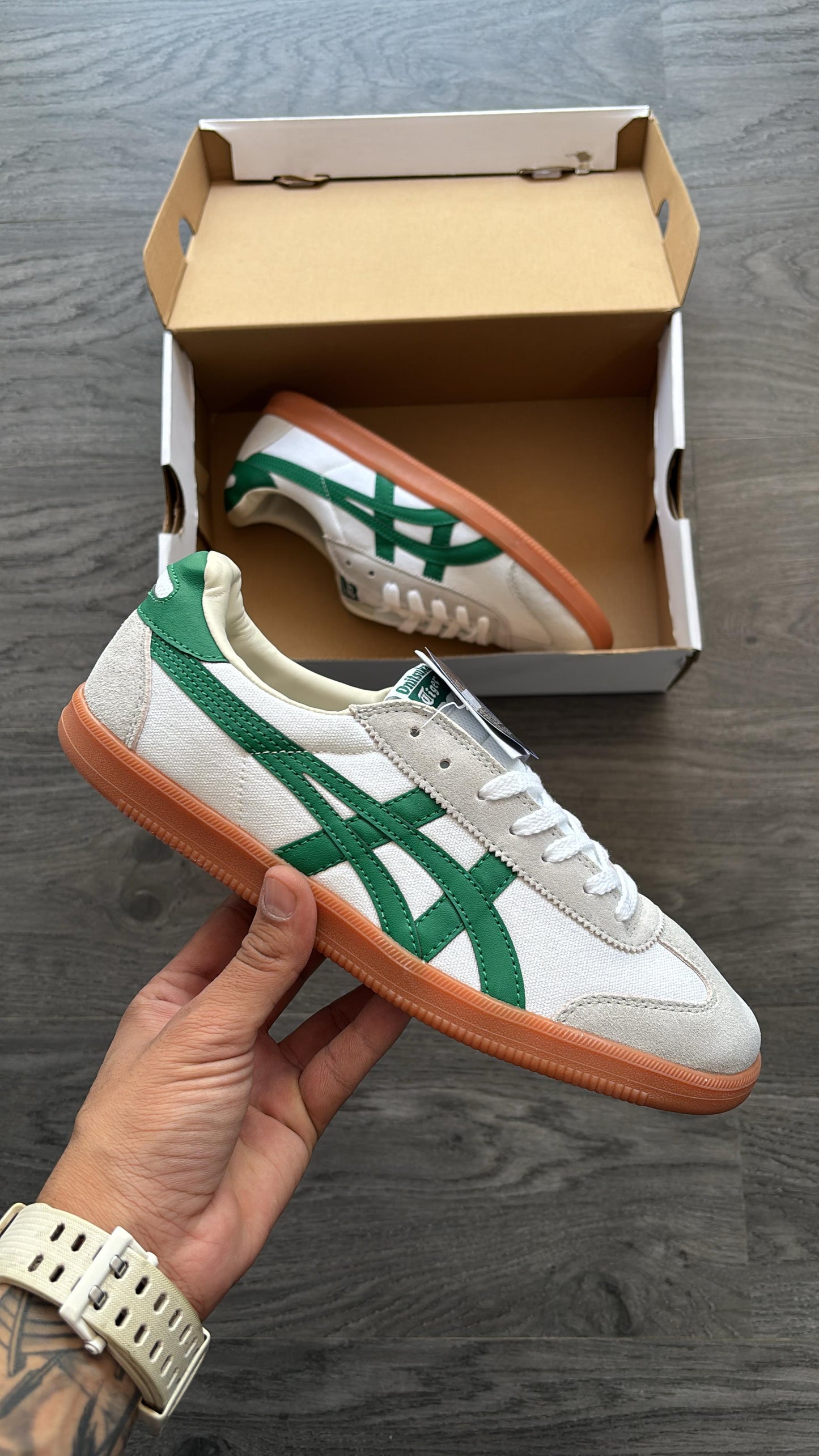 ONITSUKA TIGER TOKUTEN