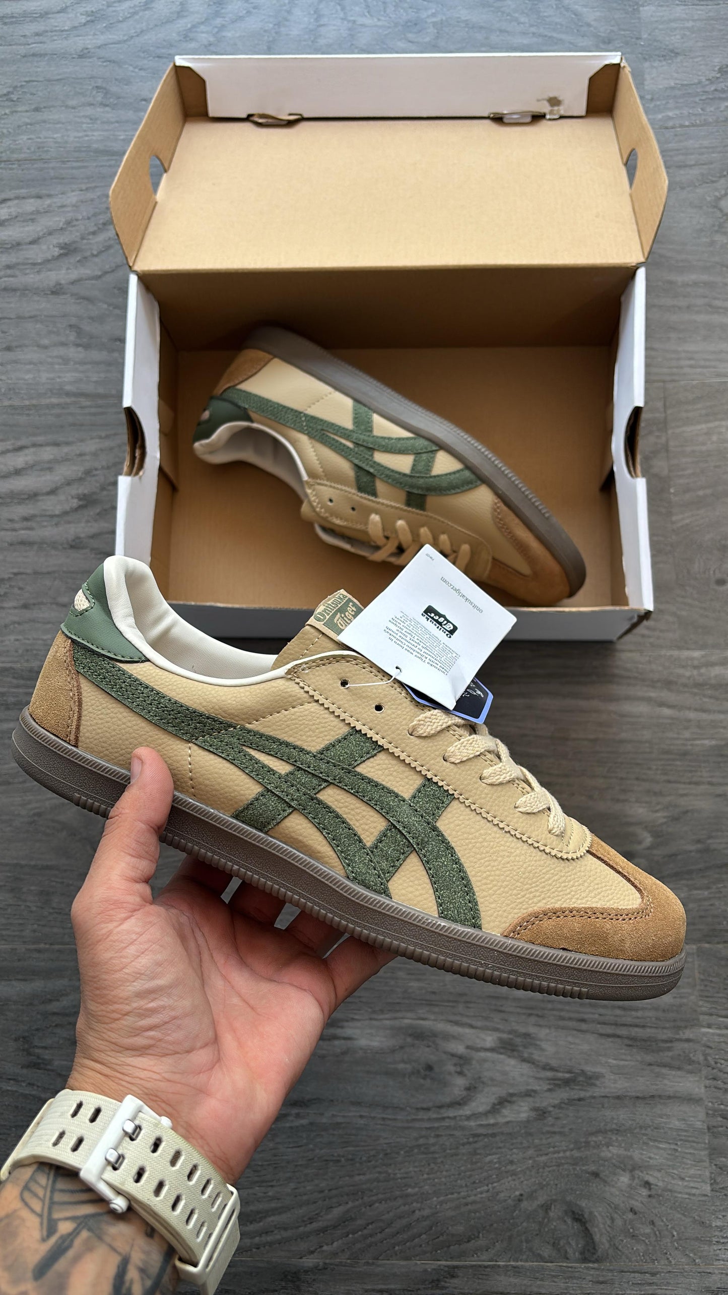 ONITSUKA TIGER TOKUTEN