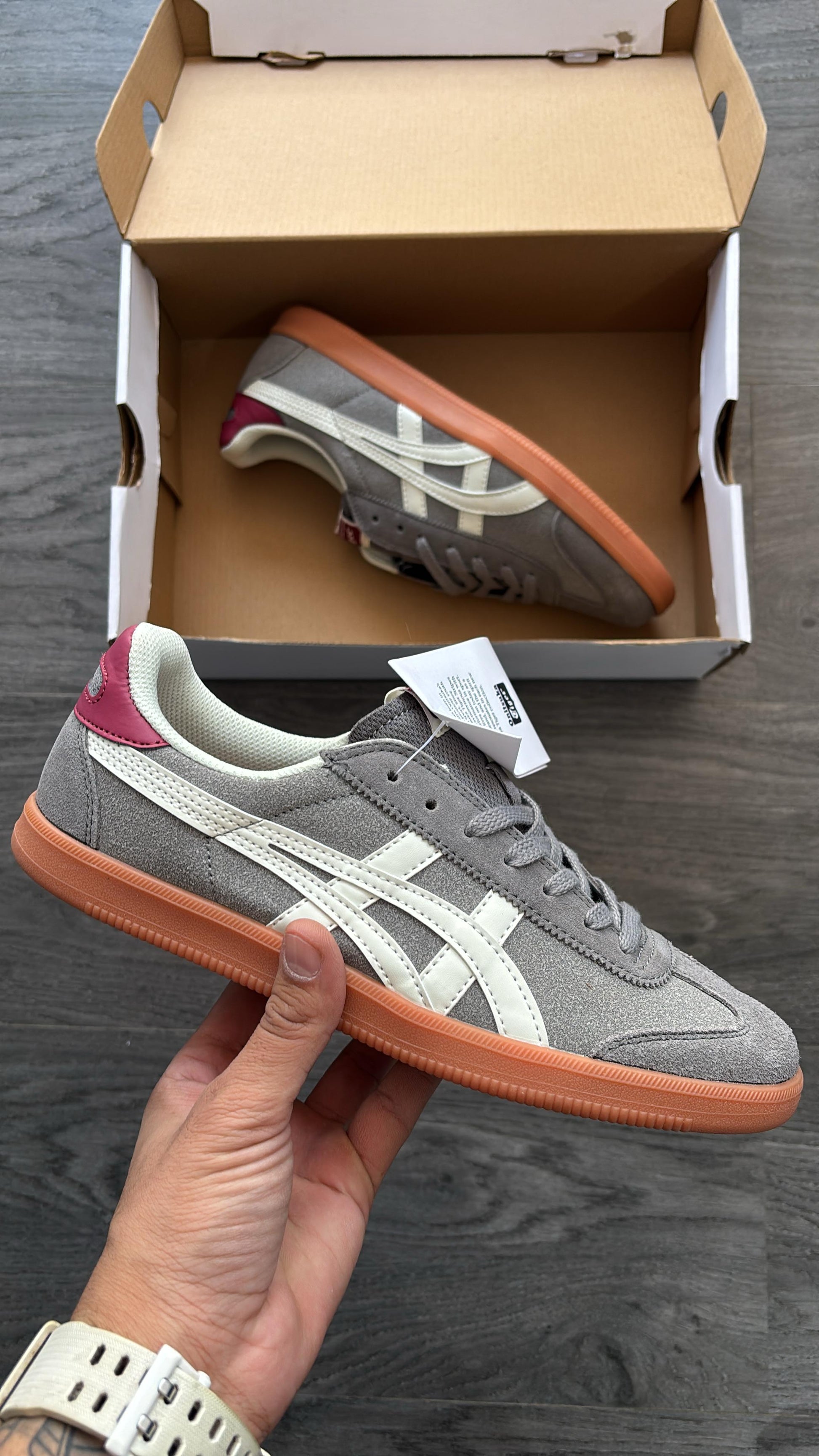 ONITSUKA TIGER TOKUTEN