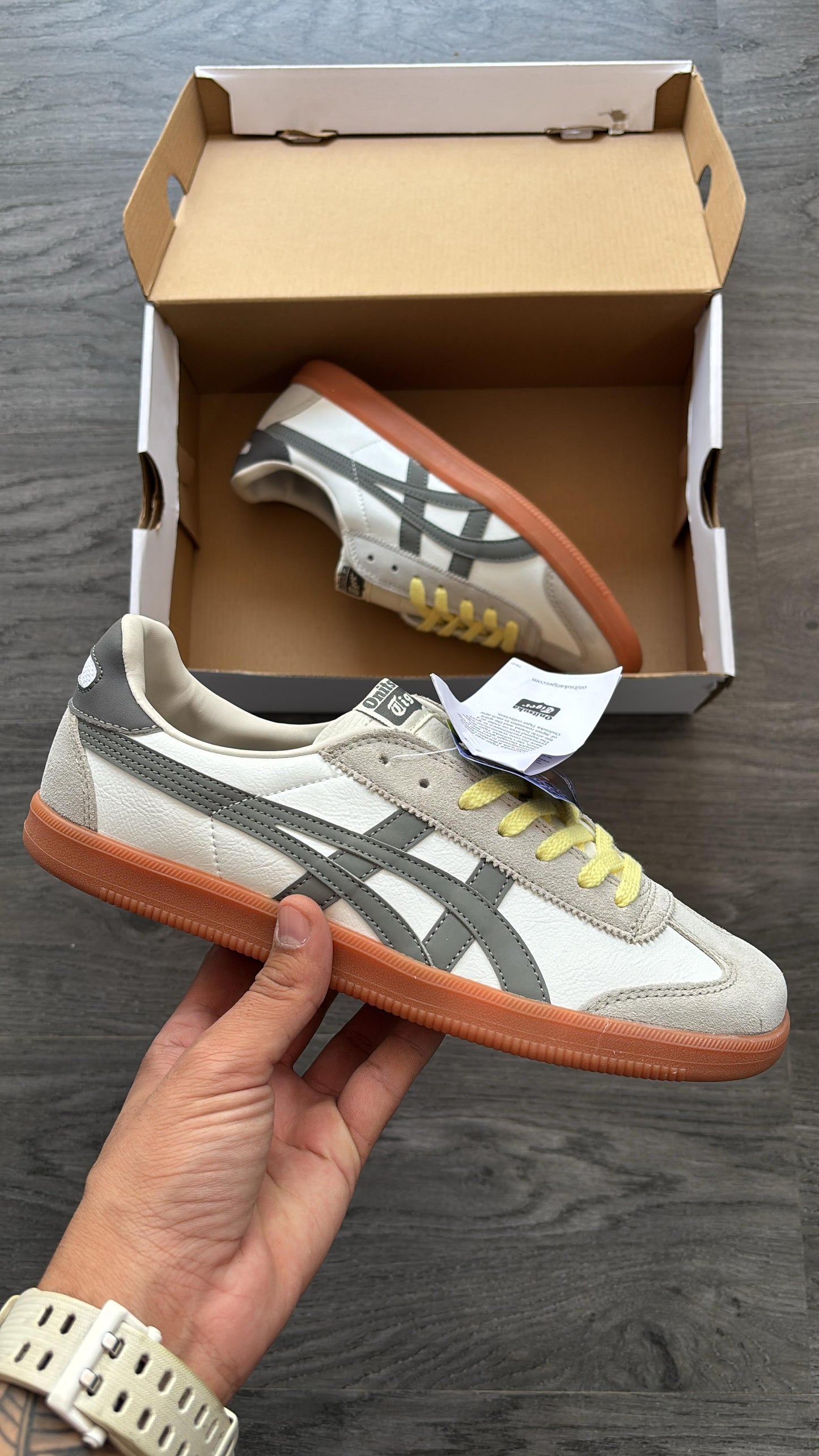 ONITSUKA TIGER TOKUTEN