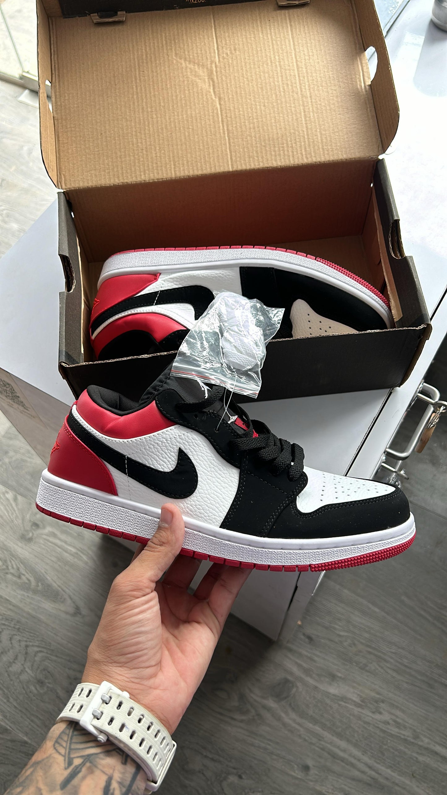 AIR JORDAN 1 LOW