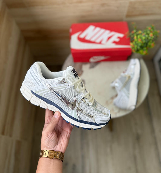 NIKE ZOOM VOMERO PHOTON DUST