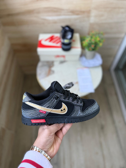 NIKE SB DUNK SUPREME 2025