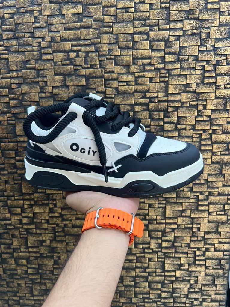 Buy 999/- one shoe get another one free✅📦
