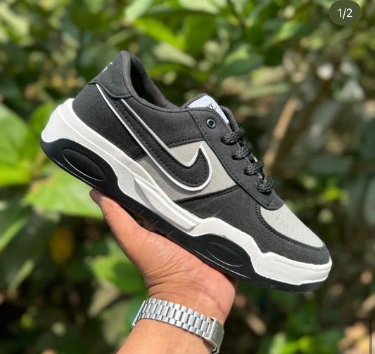 Buy 999/- one shoe get another one free✅📦