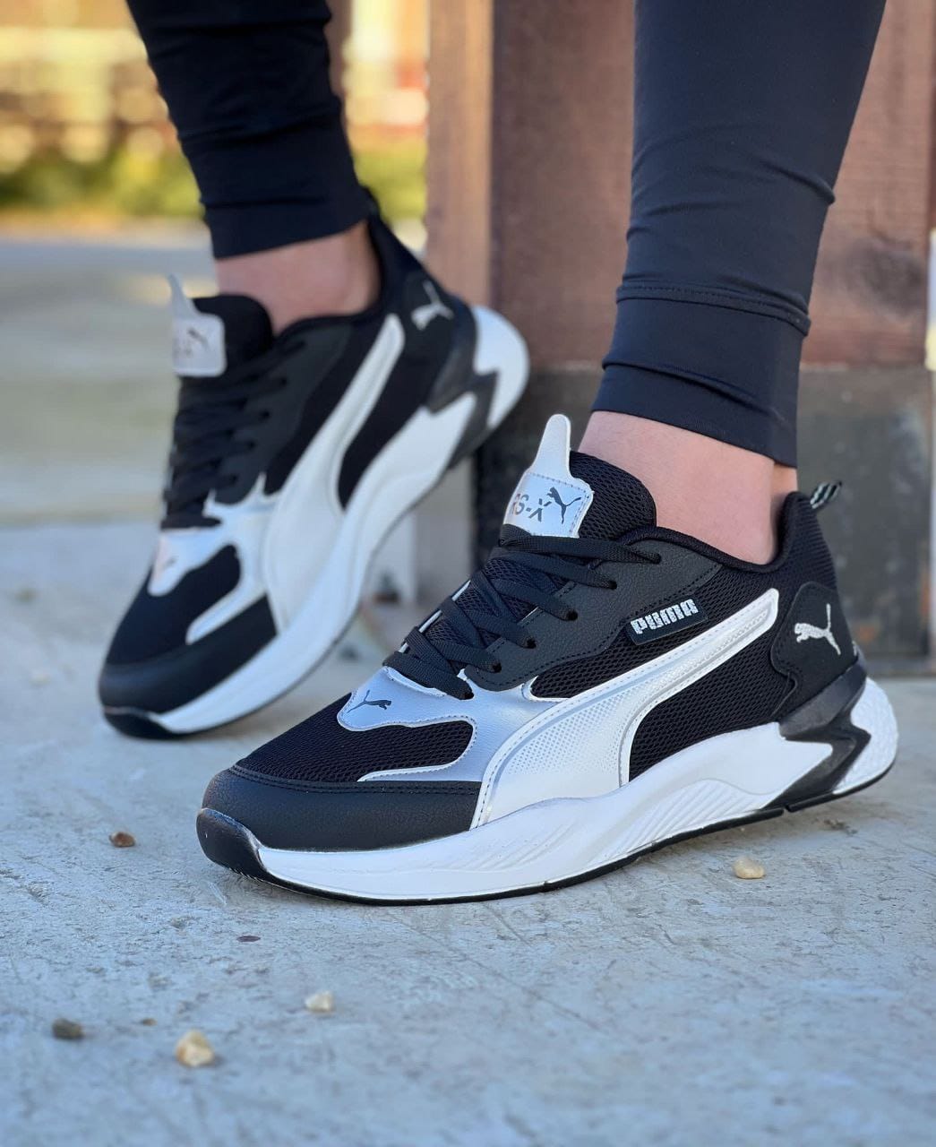 Buy 999/- one shoe get another one free✅📦