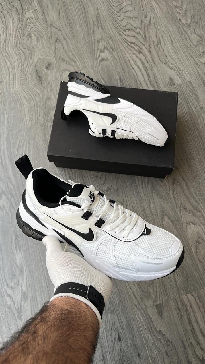 NIKE V2K RUN