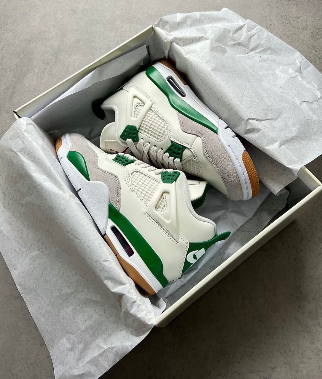 AIR JORDAN RETRO 4 PINE GREEN SEMI UA