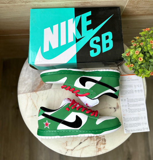 NIKE SB DUNK HEINEKEN