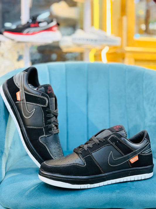 NIKE DUNK BLACK