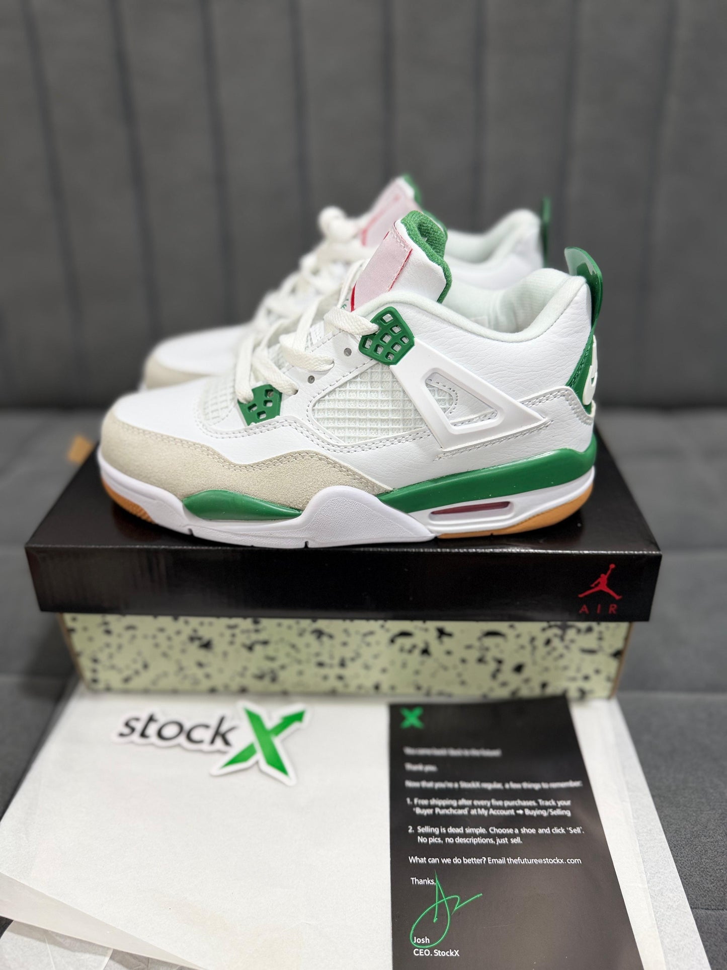 AIR JORDAN RETRO 4