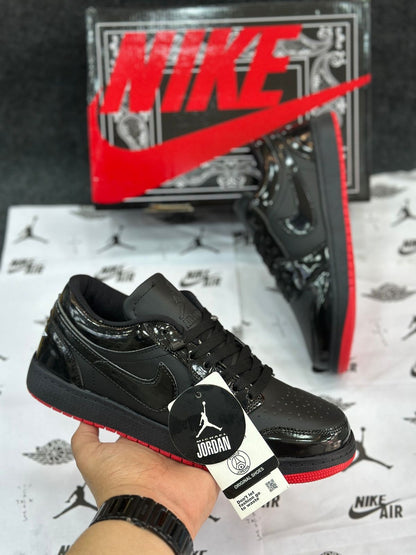 NIKE AIR JORDAN LOW