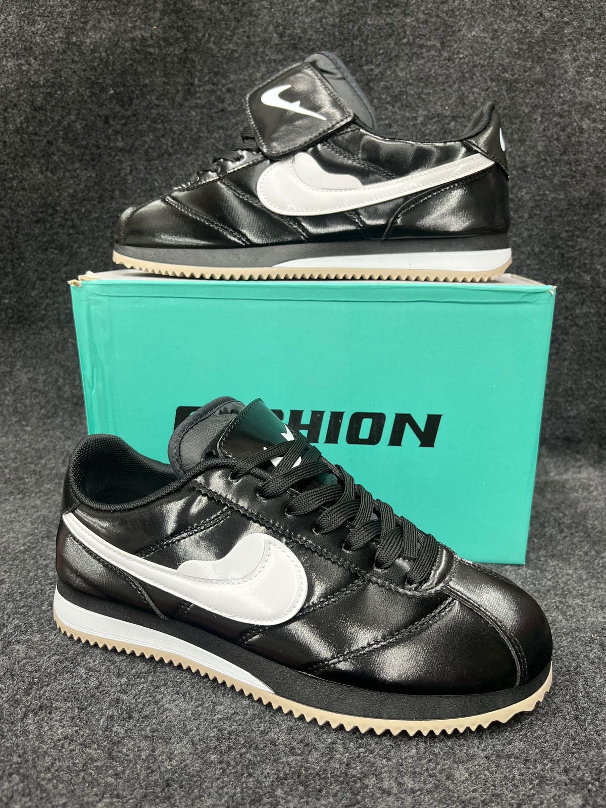 NIKE CORTEZ SE TIEMPO