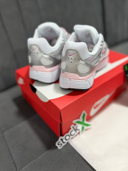 NIKE P-6000 TRAINER METALLIC PINK WITH STOCKX KIT