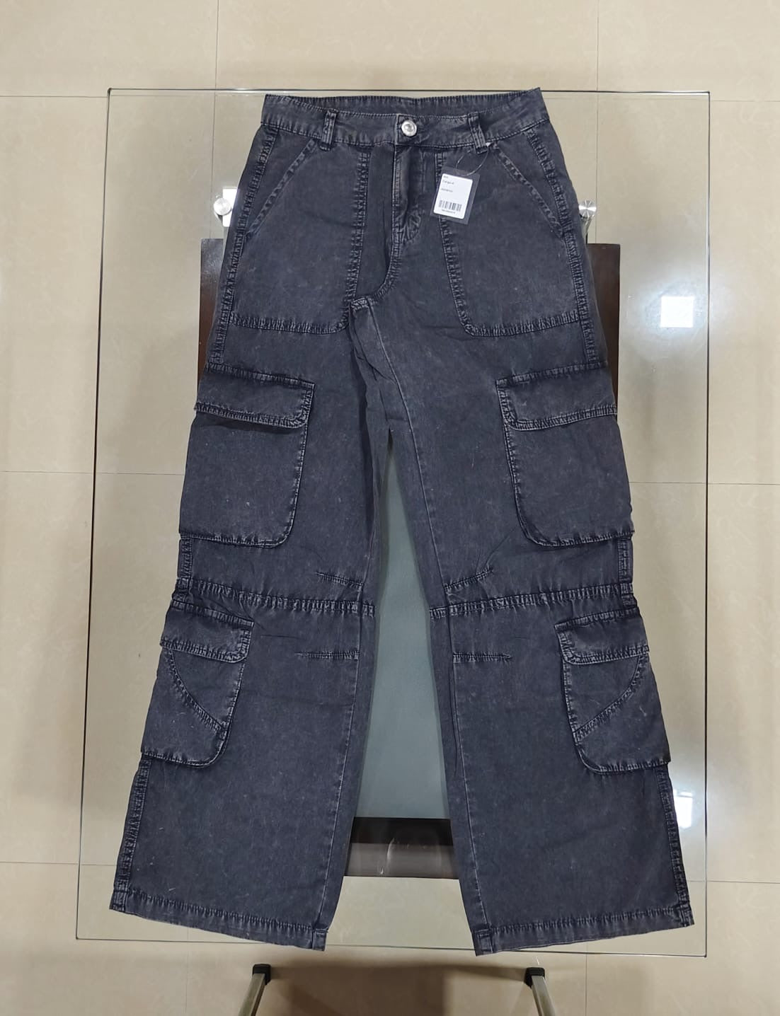 Bareshka Brand
Heavy Quality Branded Multi Pockets Baggy Cargo