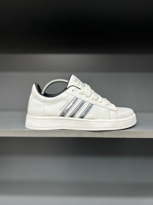 Adidas superstar