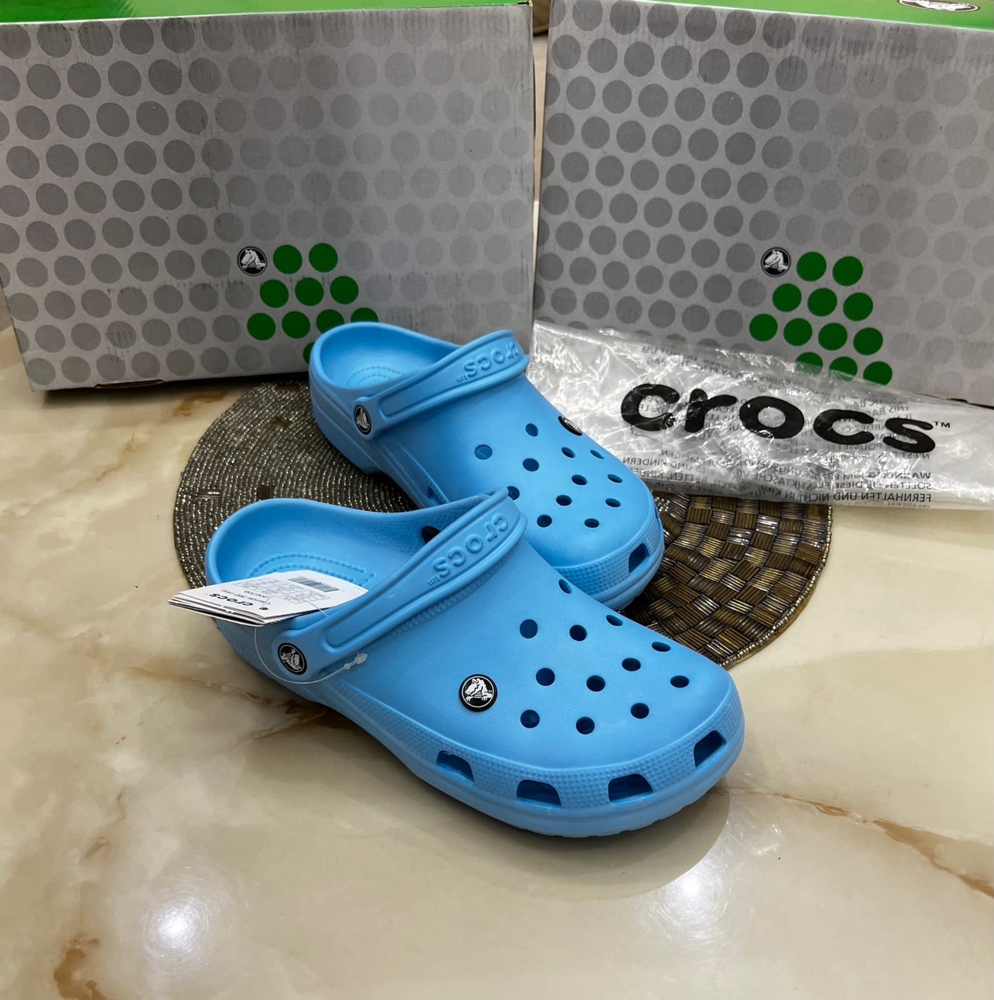 CROCS  BLUE