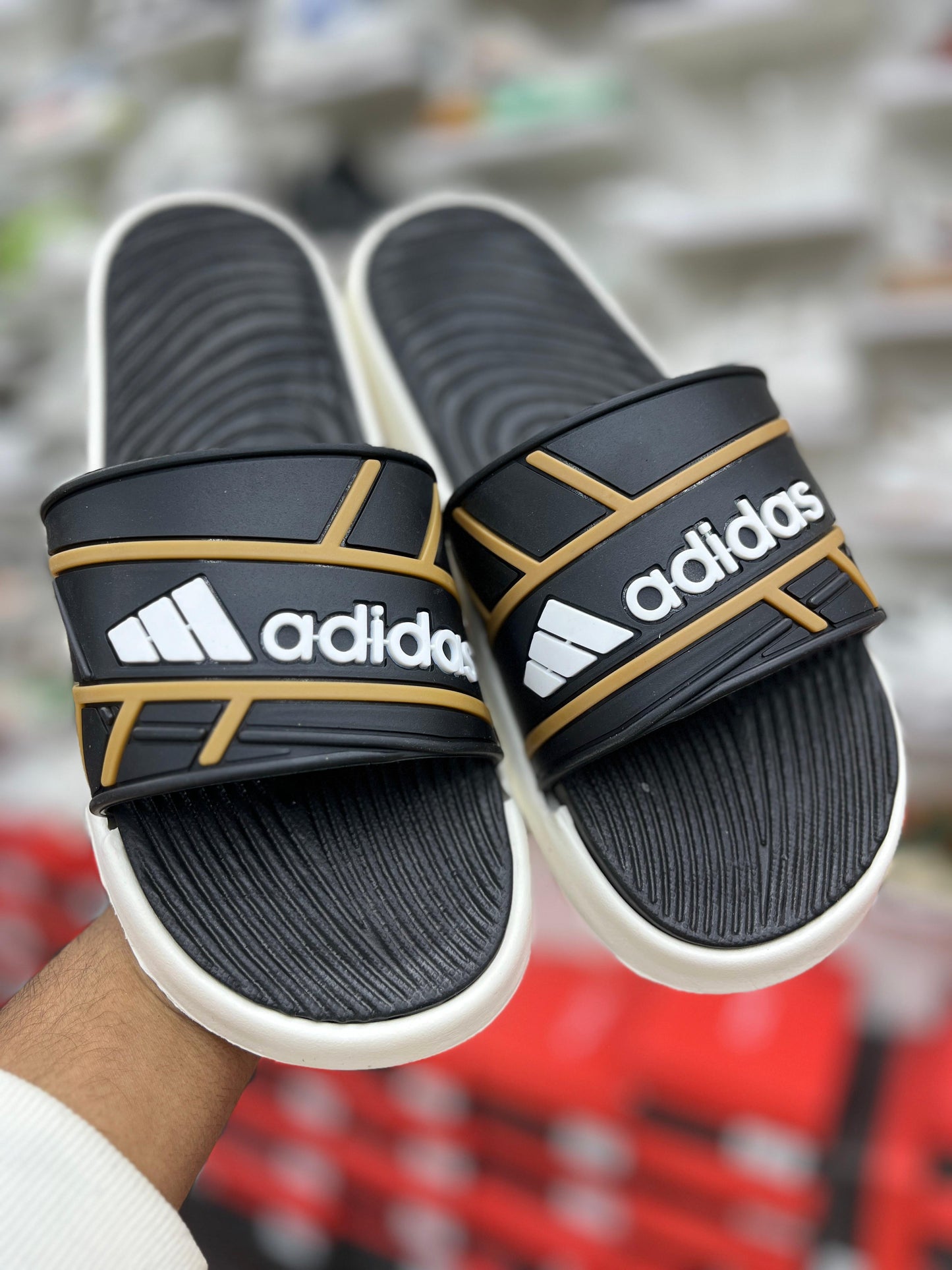 Adidas slipper 7a