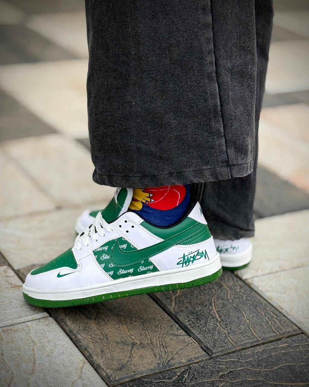 NIKE sb dunk  stussy green 7A