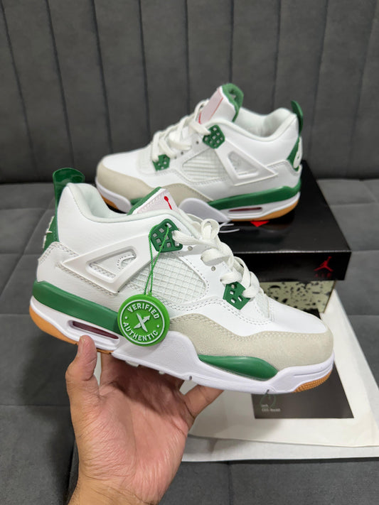 AIR JORDAN RETRO 4