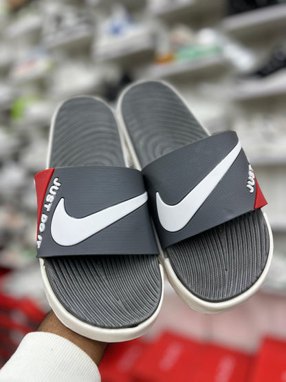 Nike slipper 7a