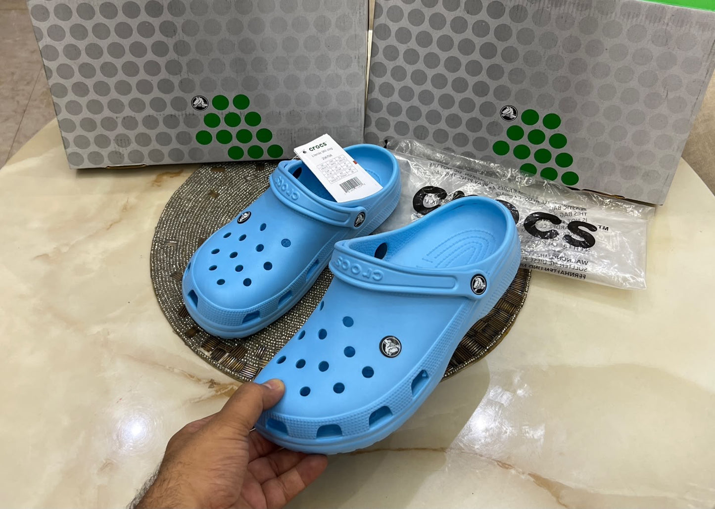 CROCS  BLUE