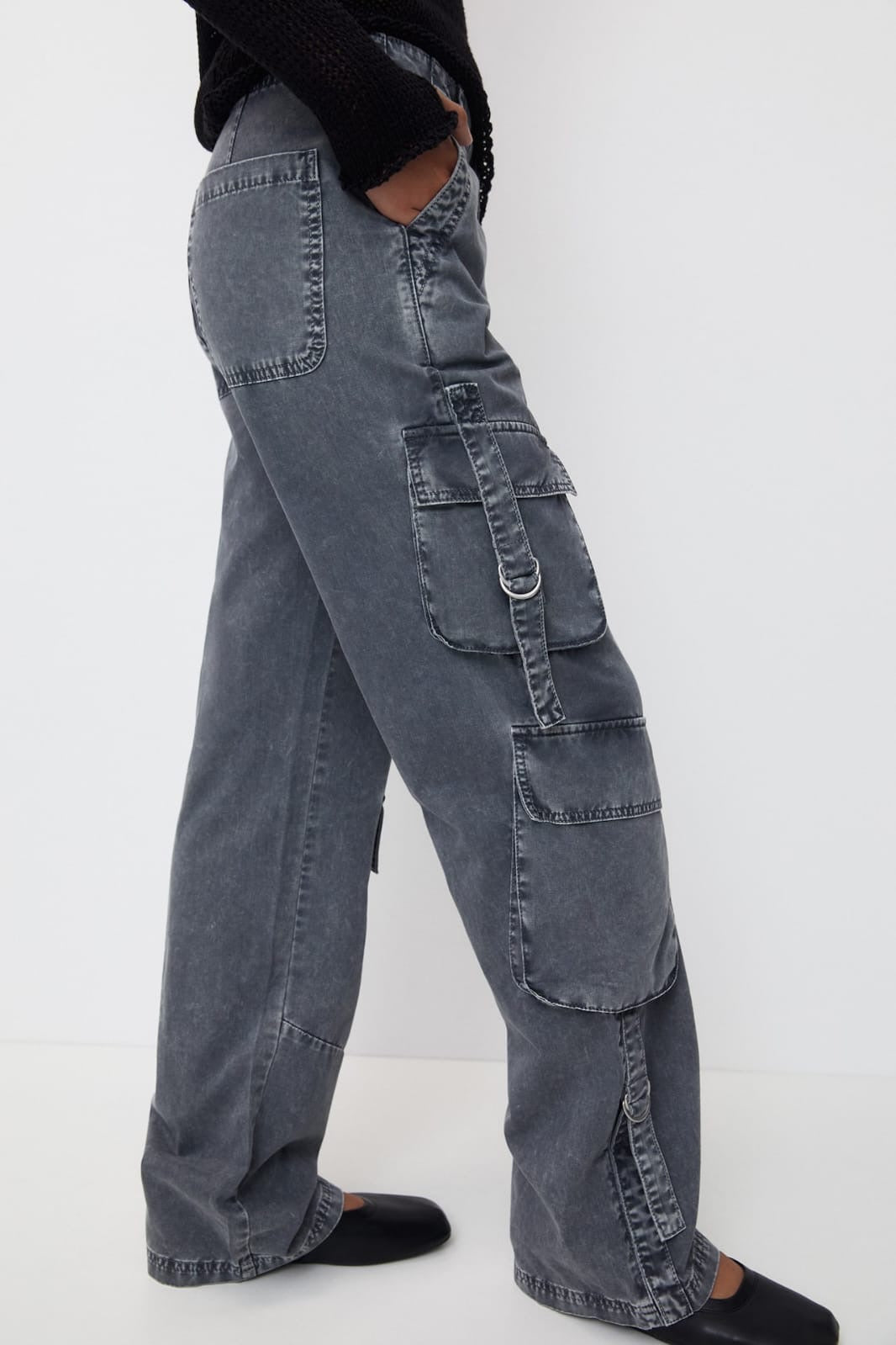 PULL&BEAR Brand*
Multi Pockets Cargo Trousers with Straps