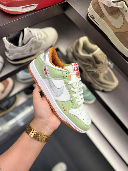 NIKE DUNK YEAR OF THE SNAKE JUST DO IT 2025