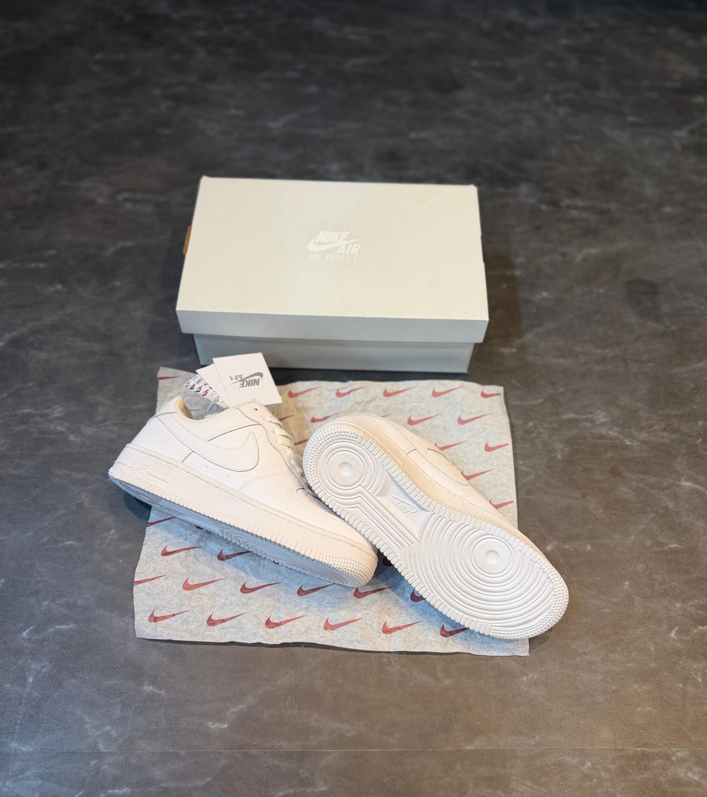 NIKE AIRFORCE ONE IMPORTED