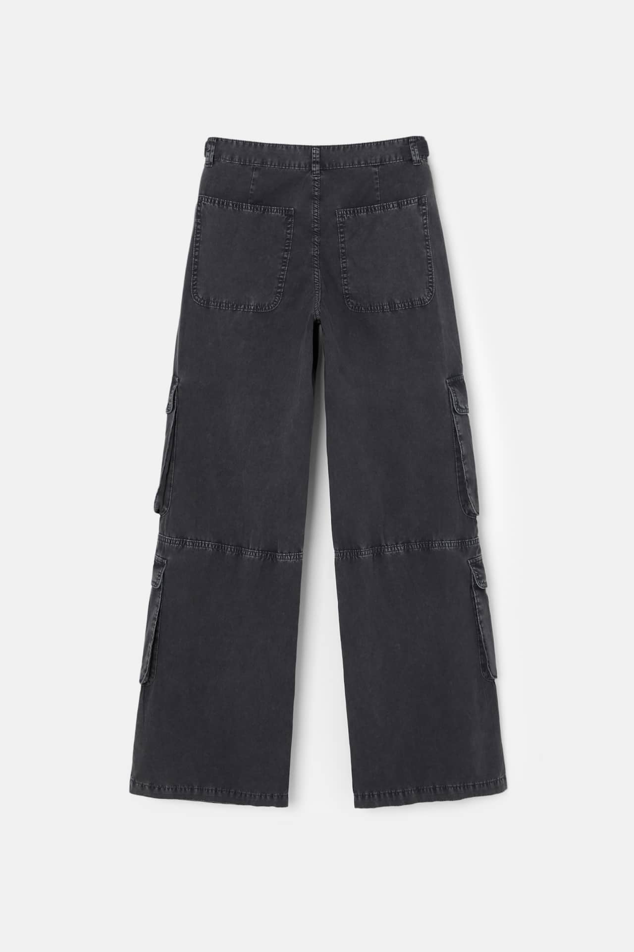 Bareshka Brand
Heavy Quality Branded Multi Pockets Baggy Cargo