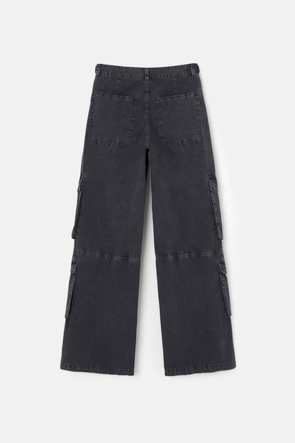 Bareshka Brand
Heavy Quality Branded Multi Pockets Baggy Cargo
